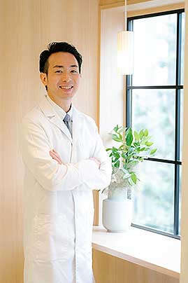 歯科医師前田の顔写真